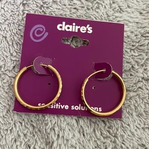 Bundle of earrings